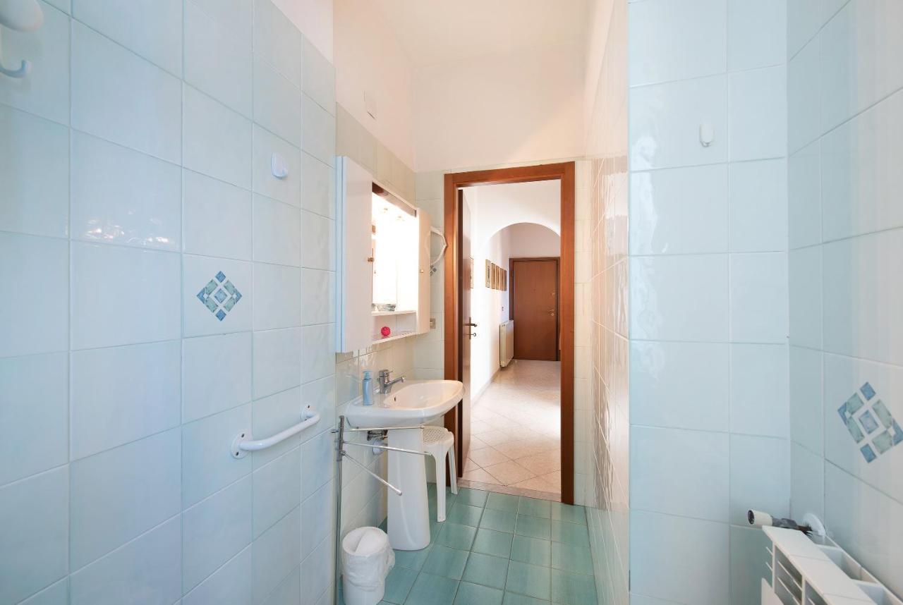 Trilocale Mazzini Con 2 Balconi Apartman Varazze Kültér fotó